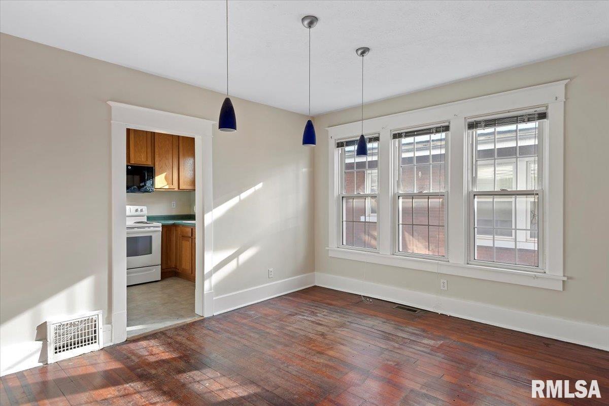 2036 South 4th Street Springfield, IL 62703 - Photo 9 of 26