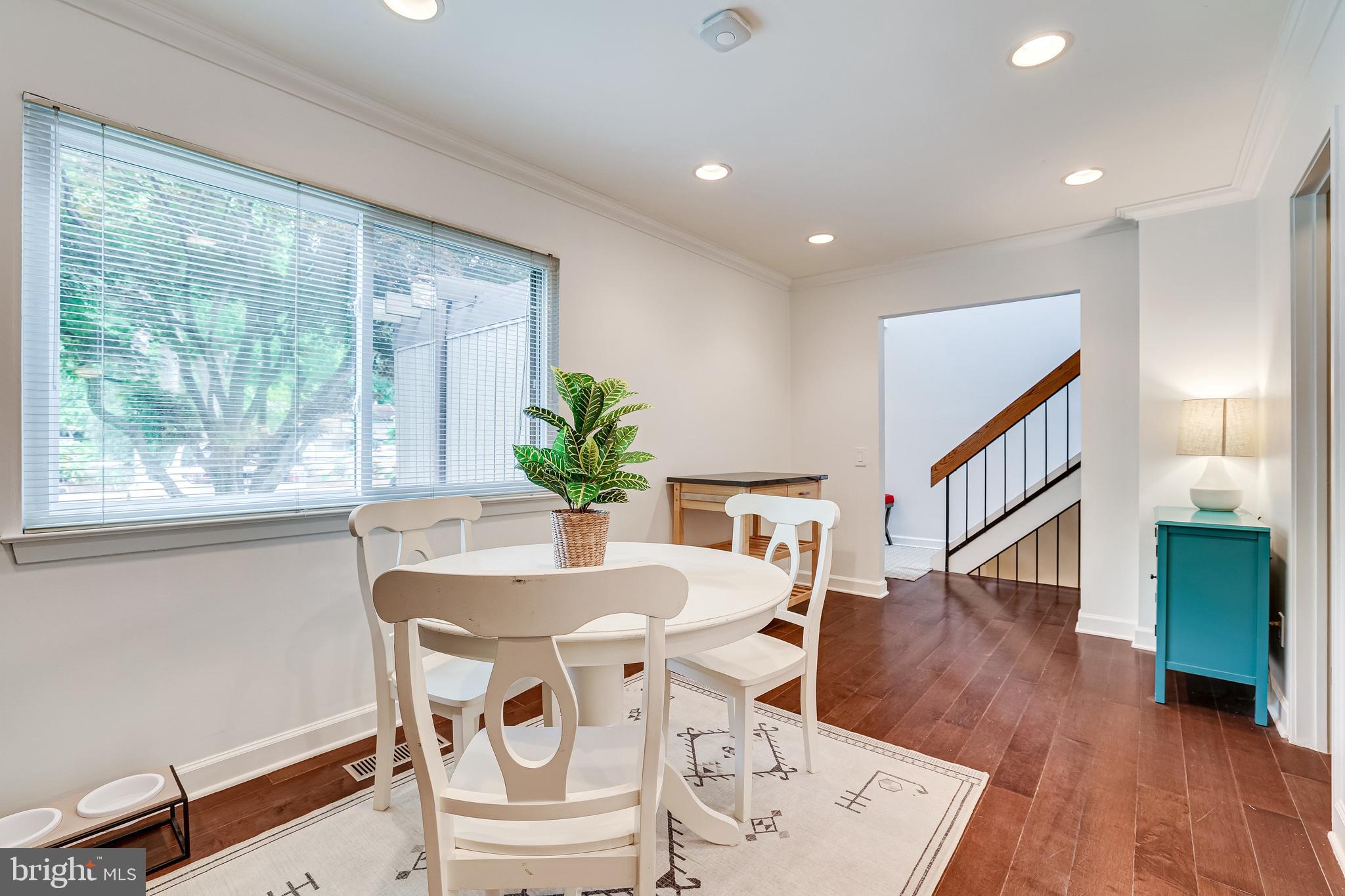 2220 Wheelwright Court Reston, VA 20191 - Photo 6 of 57 Kitchen breakfast room