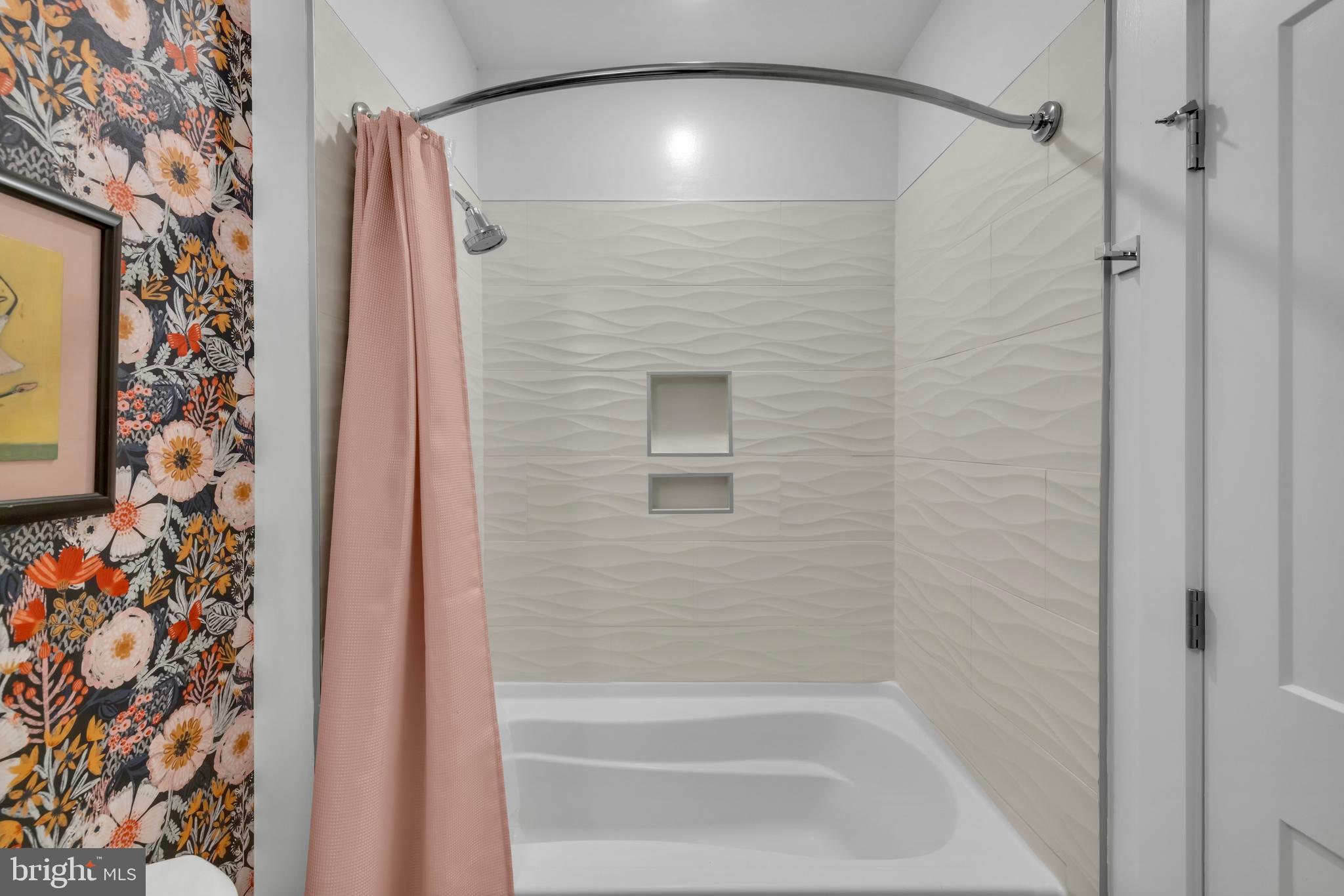 78 Old Mill Bottom Road North, Unit 209 Annapolis, MD 21409 - Photo 33 of 41 Hall - 2nd Bath