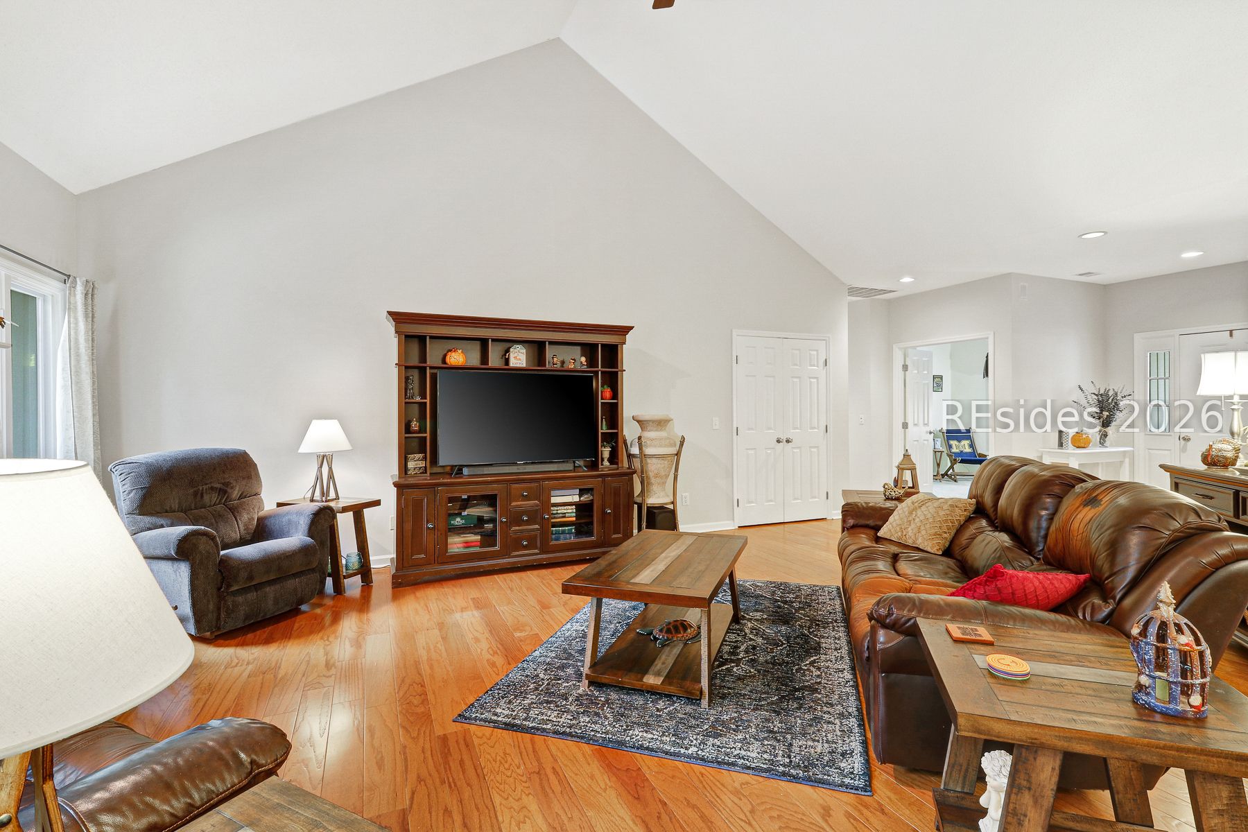 3 Crabtree Lane Bluffton, SC 29910 - Photo 6 of 56 Great cathedral ceilings for added interest