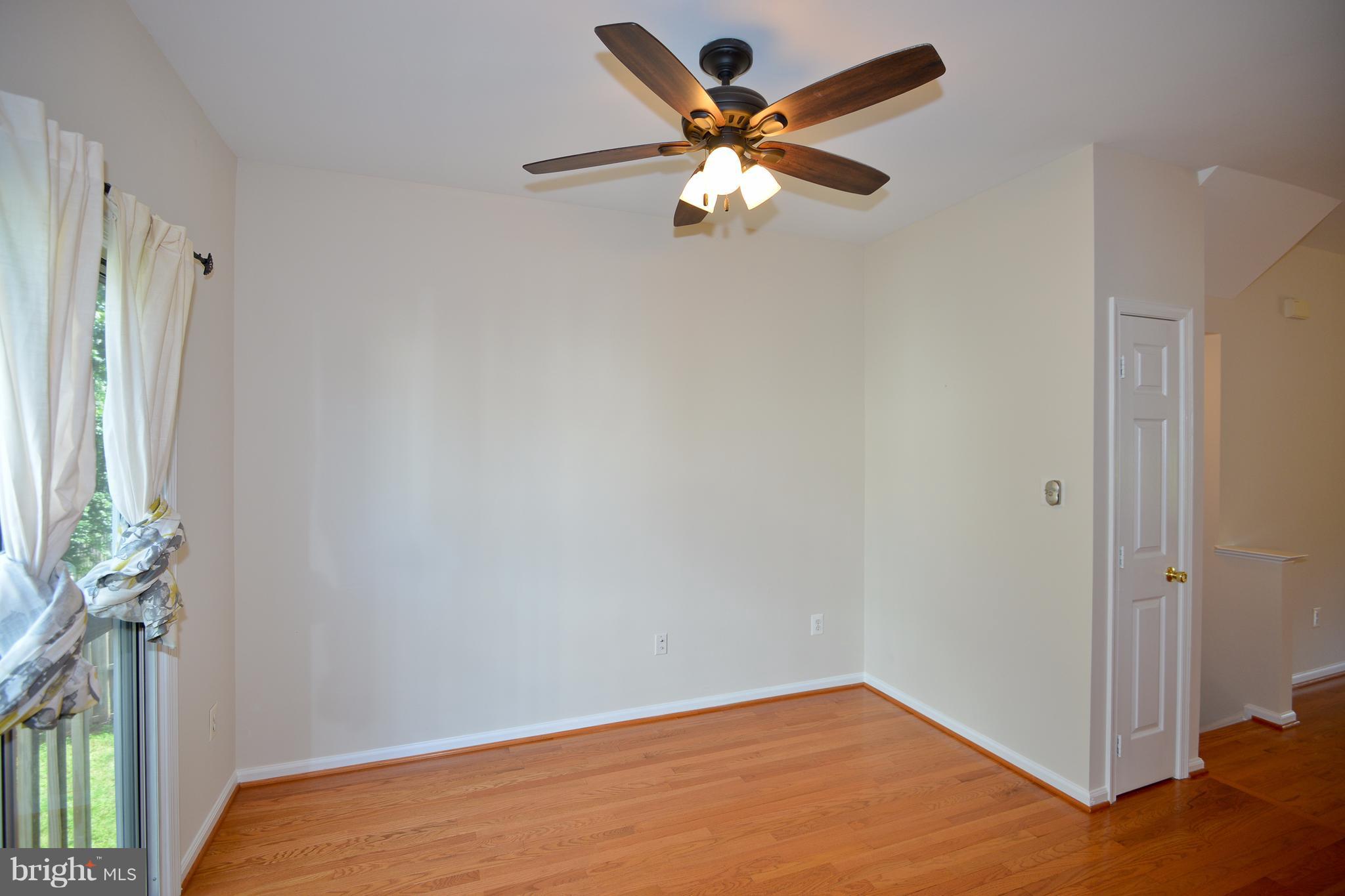 6455 McCoy Road Centreville, VA 20121 - Photo 11 of 27 Kitchen
