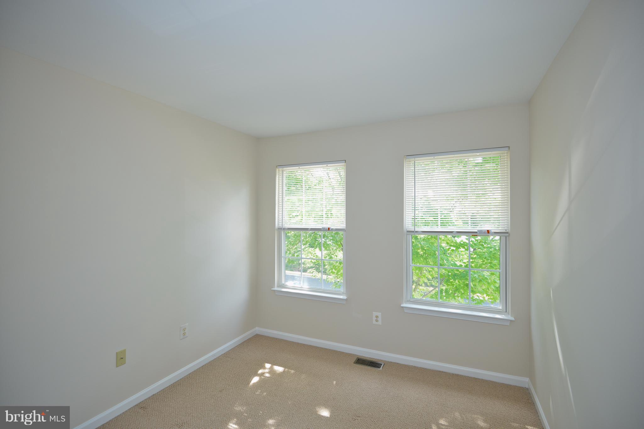 6455 McCoy Road Centreville, VA 20121 - Photo 16 of 27 Bedroom