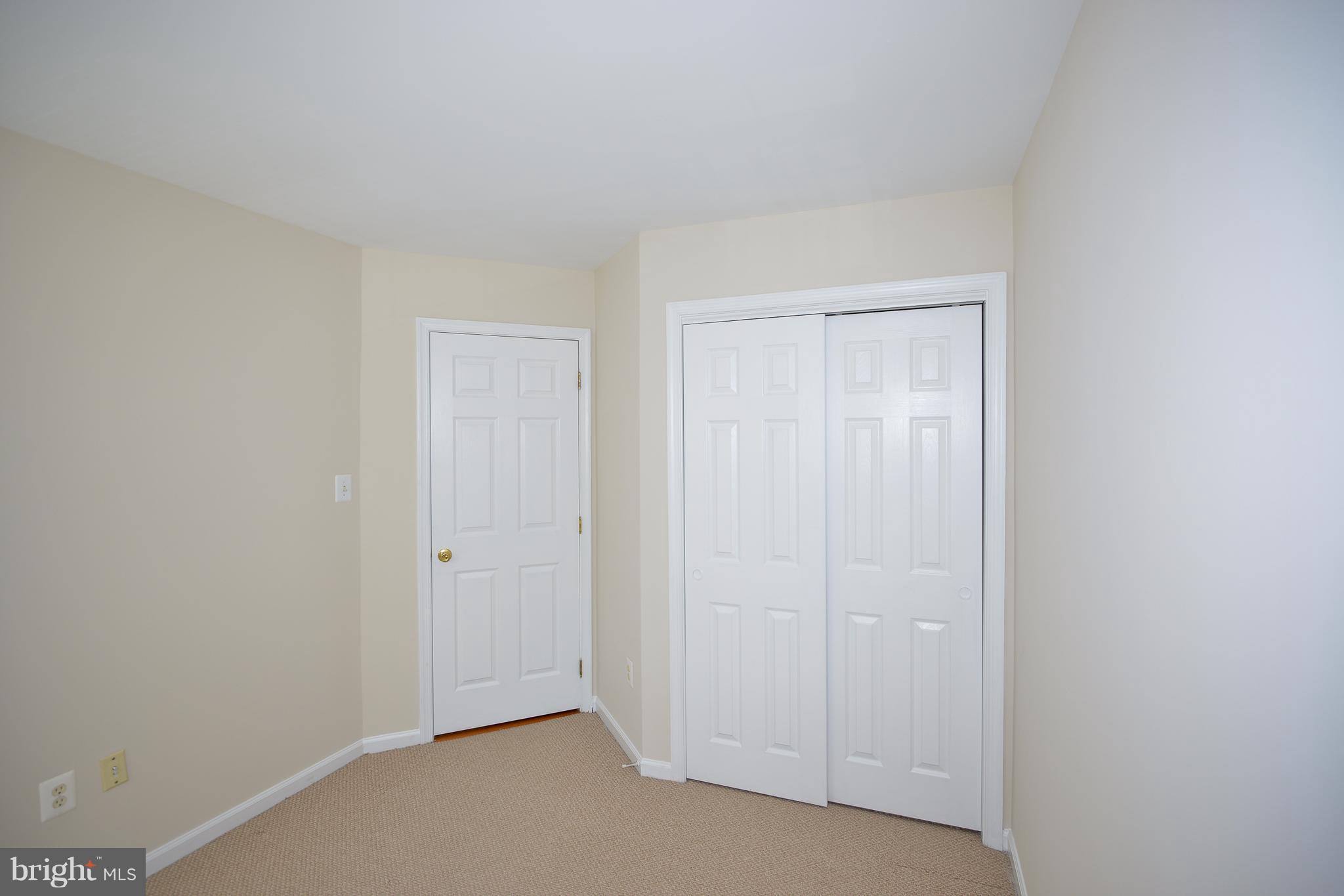 6455 McCoy Road Centreville, VA 20121 - Photo 17 of 27 Bedroom