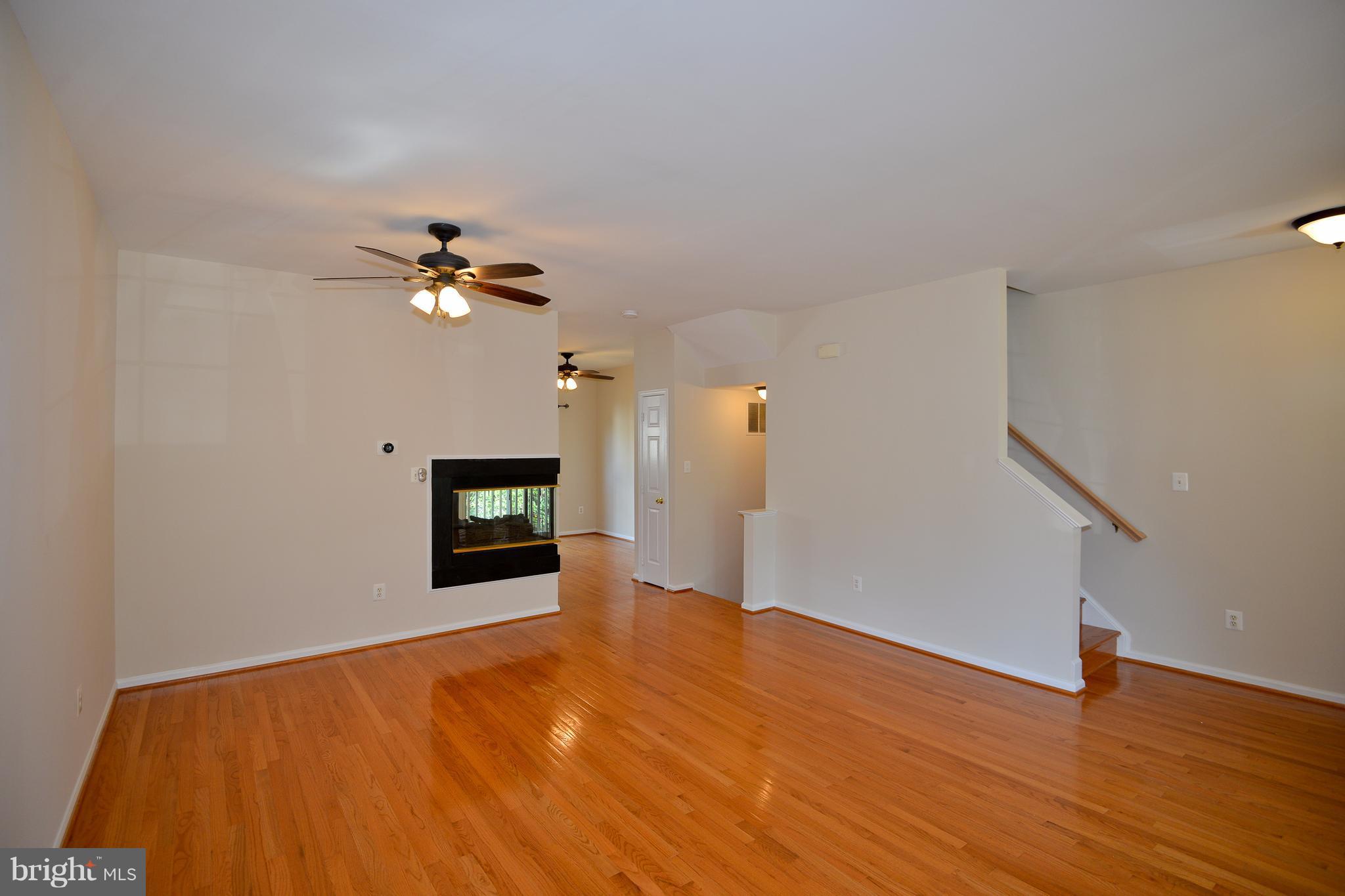 6455 McCoy Road Centreville, VA 20121 - Photo 5 of 27 Dining Room