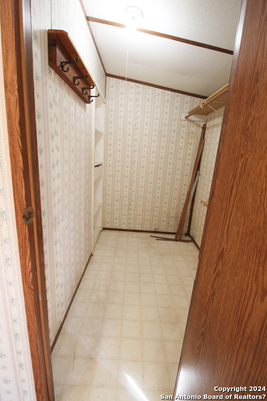 100 Hunters Lane Pipe Creek, TX 78063 - Photo 12 of 39