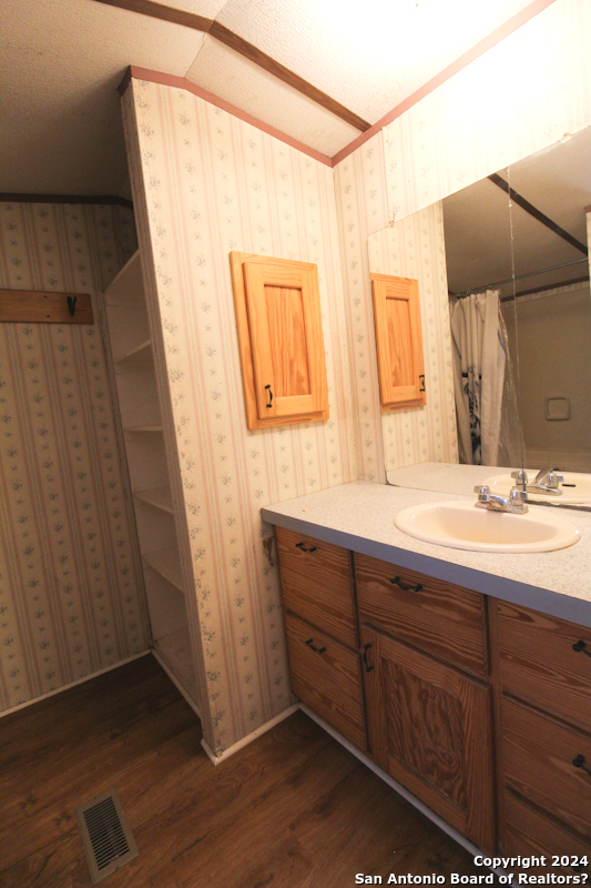 100 Hunters Lane Pipe Creek, TX 78063 - Photo 14 of 39