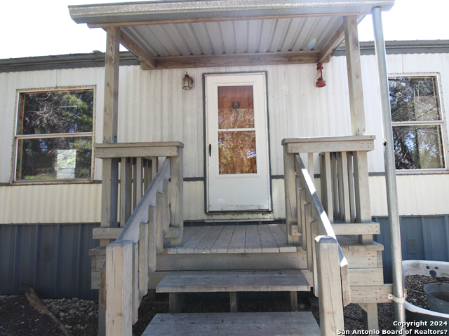 100 Hunters Lane Pipe Creek, TX 78063 - Photo 19 of 39