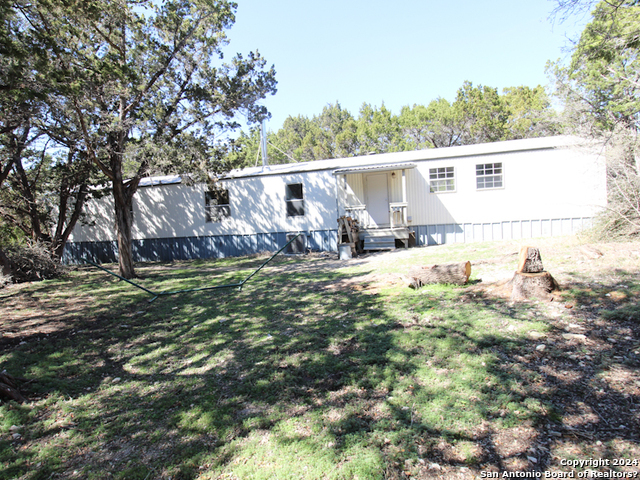 100 Hunters Lane Pipe Creek, TX 78063 - Photo 2 of 39