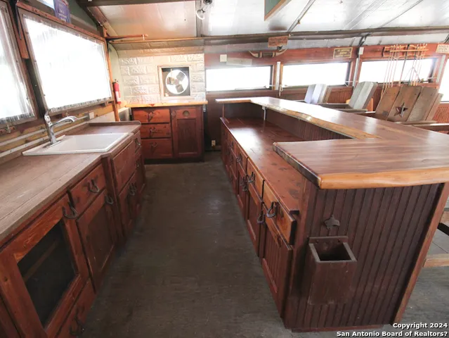 $1,800 | 100 Hunters Lane, Pipe Creek, TX 78063