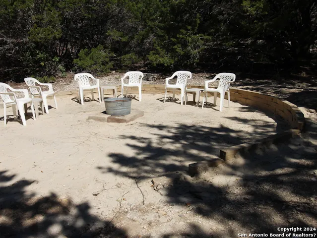 $1,800 | 100 Hunters Lane, Pipe Creek, TX 78063