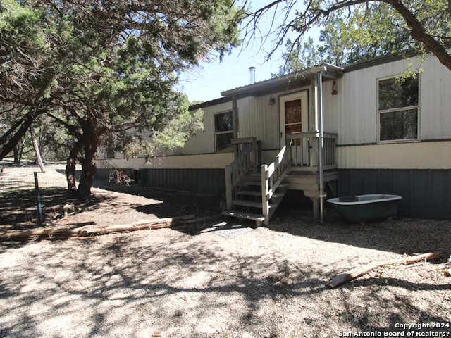 $1,800 | 100 Hunters Lane, Pipe Creek, TX 78063