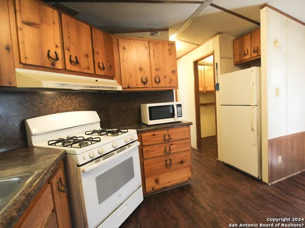 $1,775 | 100 Hunters Lane, Pipe Creek, TX 78063