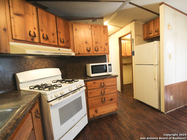 100 Hunters Lane Pipe Creek, TX 78063 - Photo 5 of 39