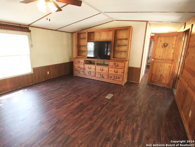 $1,800 | 100 Hunters Lane, Pipe Creek, TX 78063