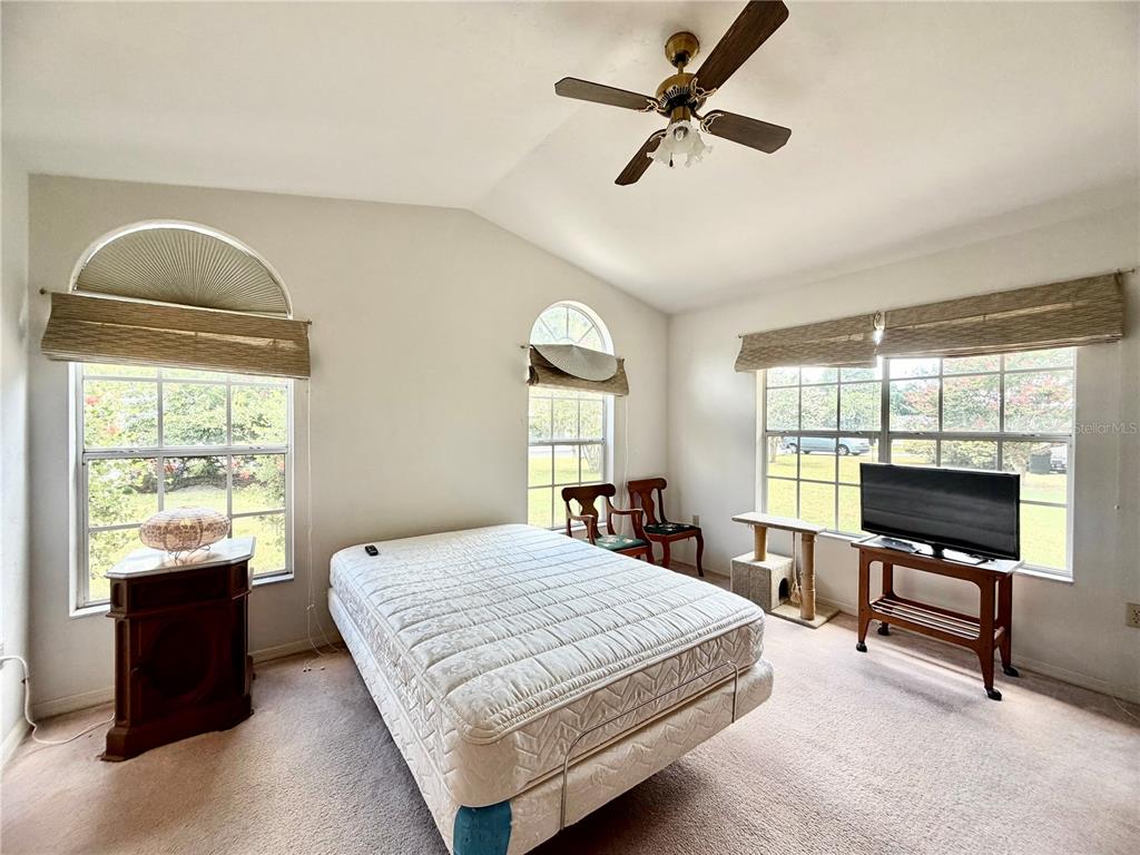 2828 Southwest 40th Avenue Gainesville, FL 32608 - Photo 10 of 15