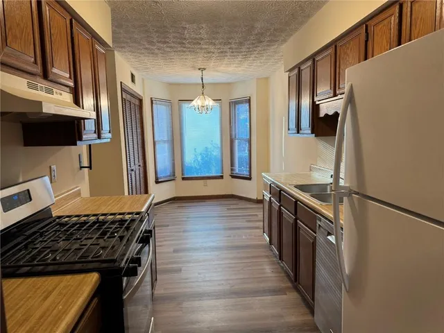 $1,595 | 1105 Booth Court Southwest, Unit 1105, Marietta, GA 30008