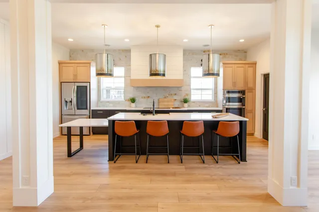 $879,900 | 662 Rania Way West, West Fargo, ND 58078