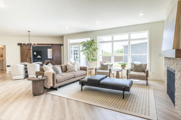 $879,900 | 662 Rania Way West, West Fargo, ND 58078