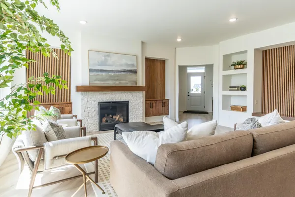 $879,900 | 662 Rania Way West, West Fargo, ND 58078