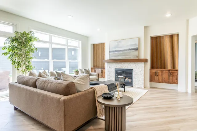 $879,900 | 662 Rania Way West, West Fargo, ND 58078