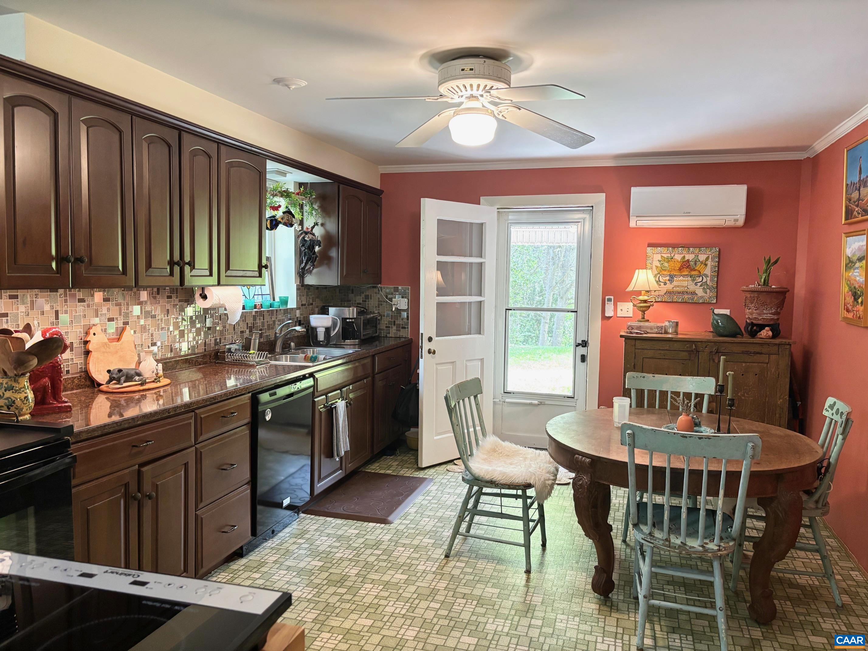 714 Lyons Avenue Charlottesville, VA 22902 - Photo 2 of 14