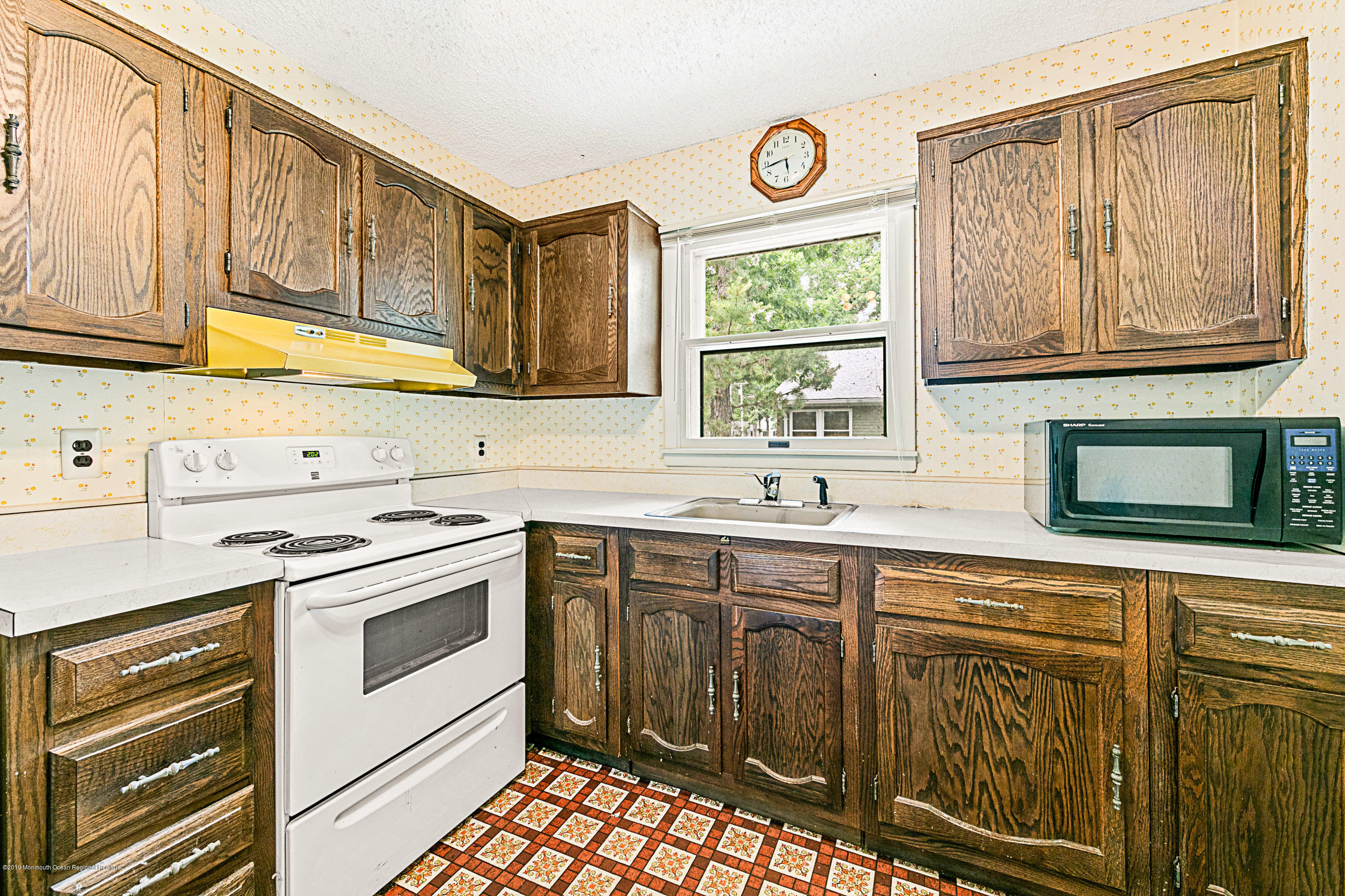 9 B Walnut Road Manahawkin, NJ 08050 - Photo 23 of 31 9BWalnutOnline-25