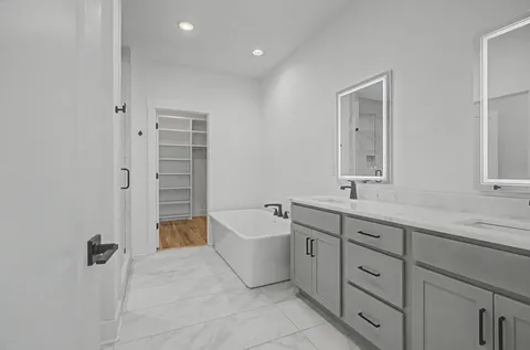 $575,000 | 1909 A 15th Avenue North, Nashville, TN 37208