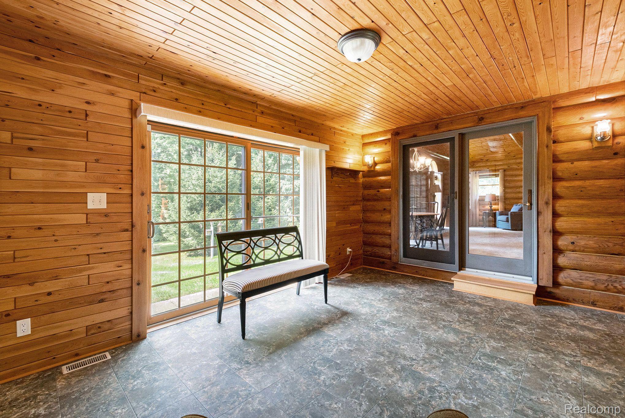 210 Gray Road Lapeer, MI 48446 - Photo 5 of 34 Gallery Image 5