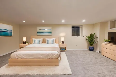 $1,150,000 | 6420 North Navajo Avenue, Chicago, IL 60646