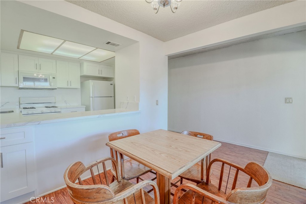 1471 Clemson Way Riverside, CA 92507 - Photo 5 of 31