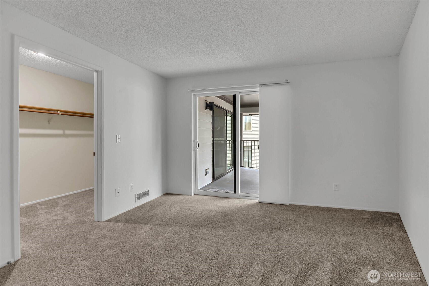 5000 California Avenue Southwest, Unit 406 Seattle, WA 98136 - Photo 14 of 23