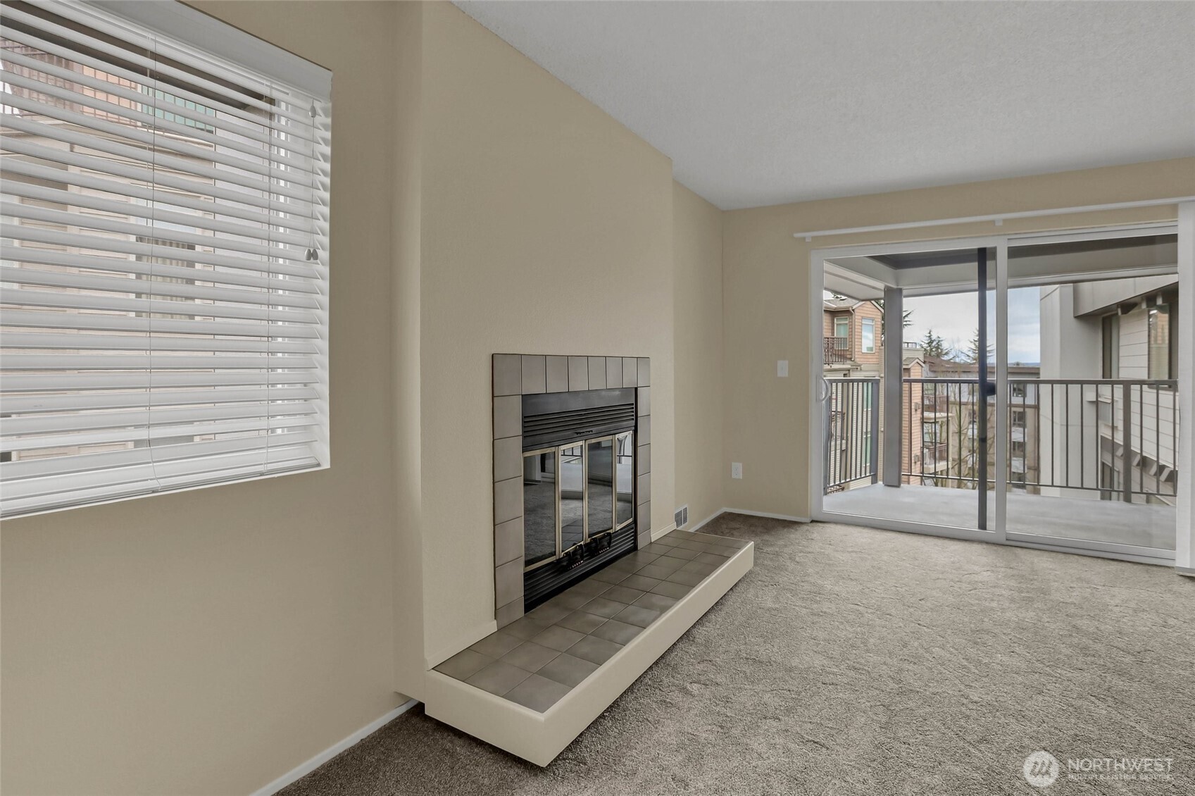 5000 California Avenue Southwest, Unit 406 Seattle, WA 98136 - Photo 7 of 23