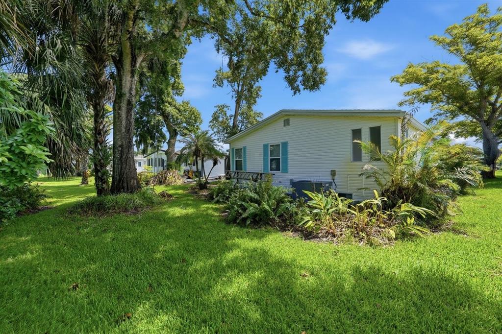 304 Portside Lane Edgewater, FL 32141 - Photo 18 of 70
