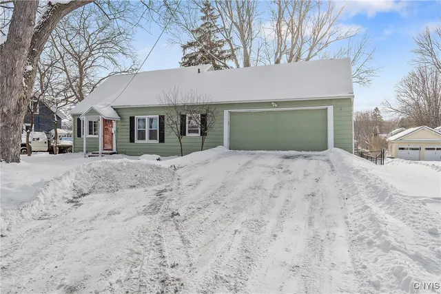 $179,900 | 703 Schuyler Street, Syracuse, NY 13204