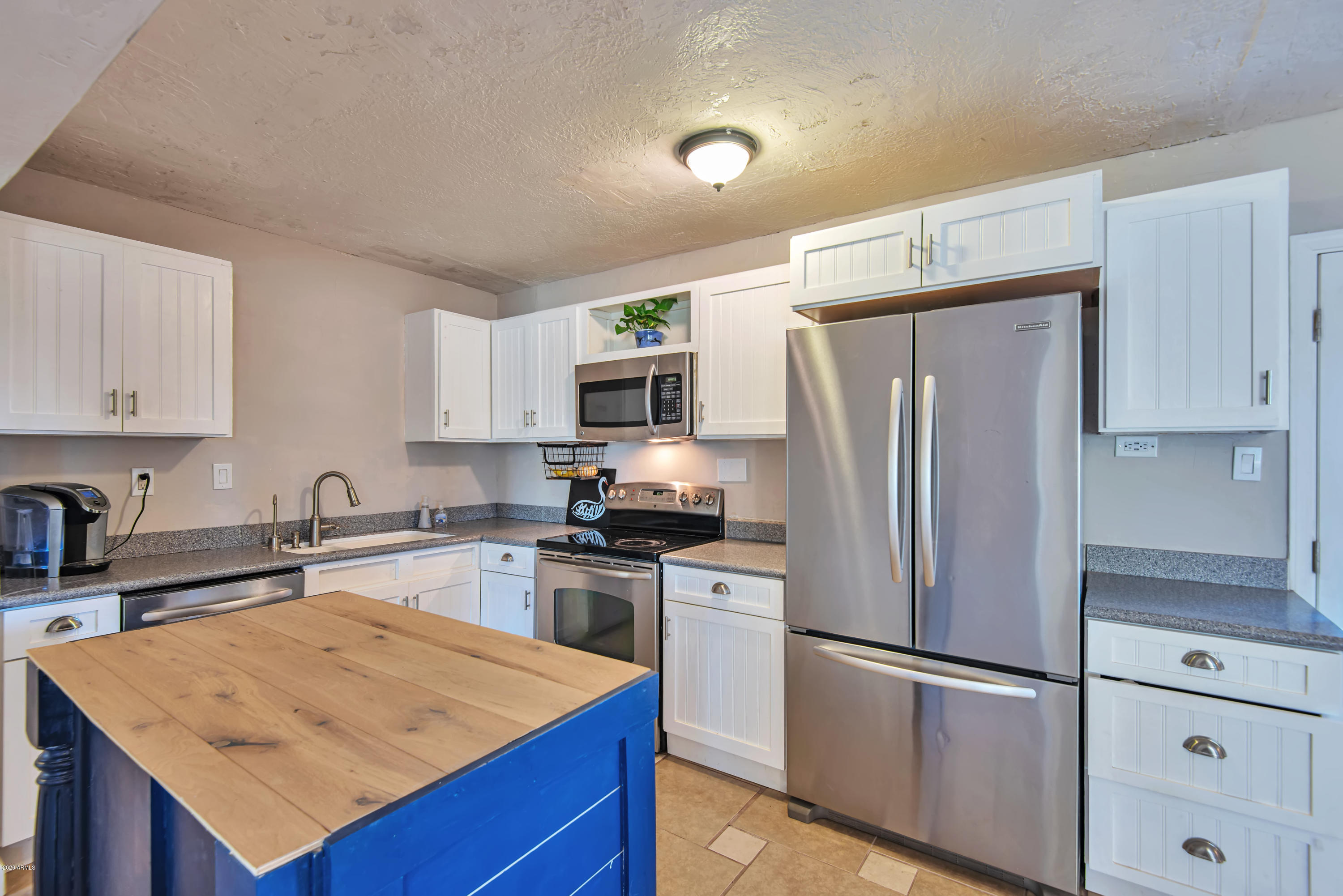 3014 East Wethersfield Road Phoenix, AZ 85032 - Photo 5 of 22 Kitchen 2
