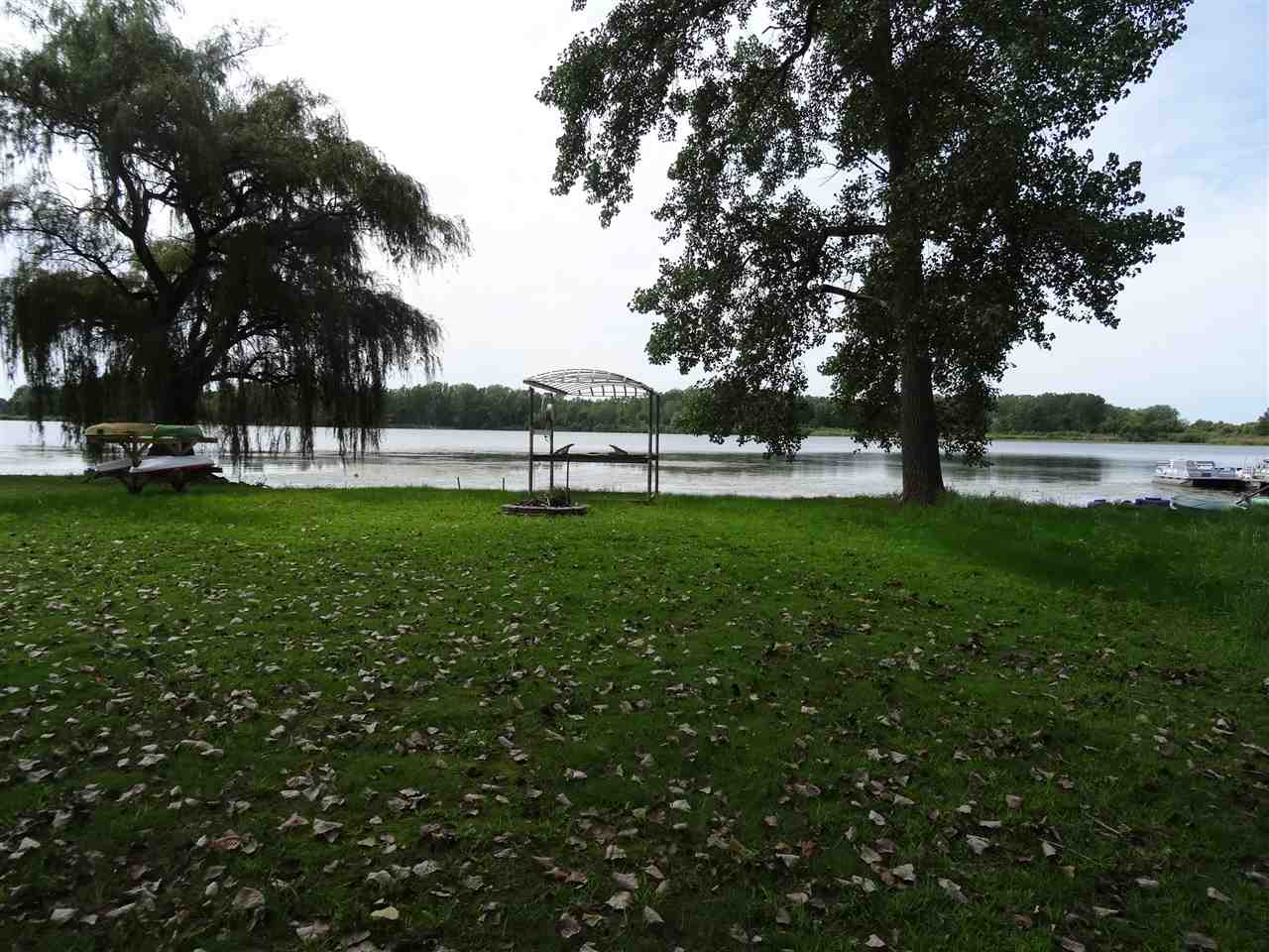 10701 North Oak Knoll Road East Rome City, IN 46784 - Photo 2 of 15