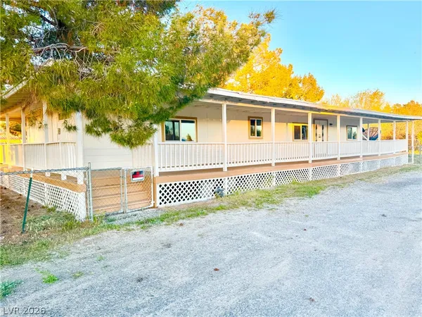 $1,600 | 1480 West Irons Street, Pahrump, NV 89048