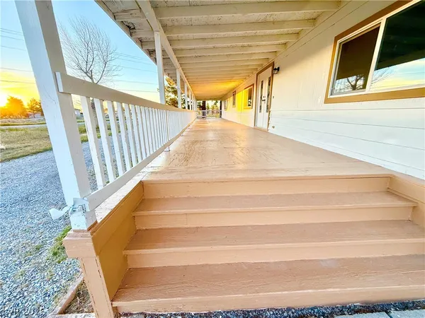 $1,600 | 1480 West Irons Street, Pahrump, NV 89048