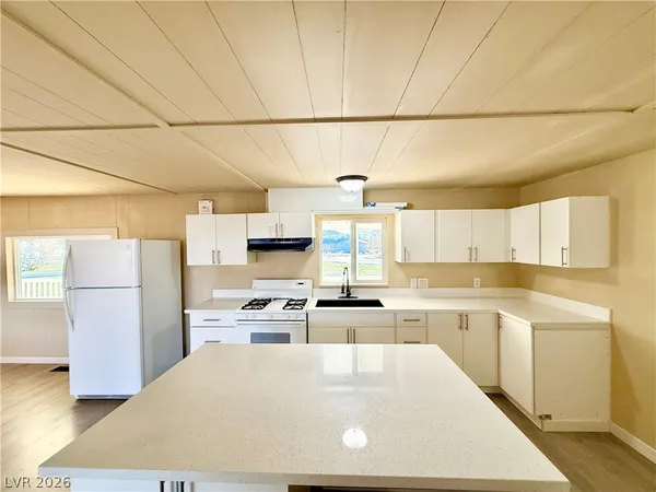 $1,600 | 1480 West Irons Street, Pahrump, NV 89048