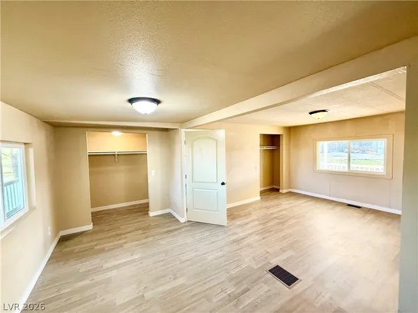 $1,600 | 1480 West Irons Street, Pahrump, NV 89048