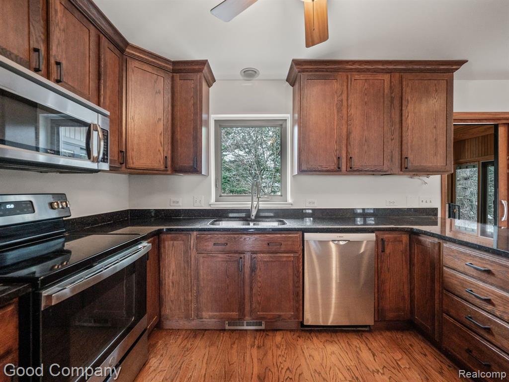 2520 Meadowview Court Rochester Hills, MI 48306 - Photo 7 of 20