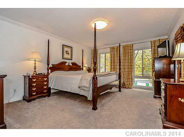 5805 Sharon Road, Unit K Charlotte, NC 28210 - Photo 8 of 16 Gallery Image 8