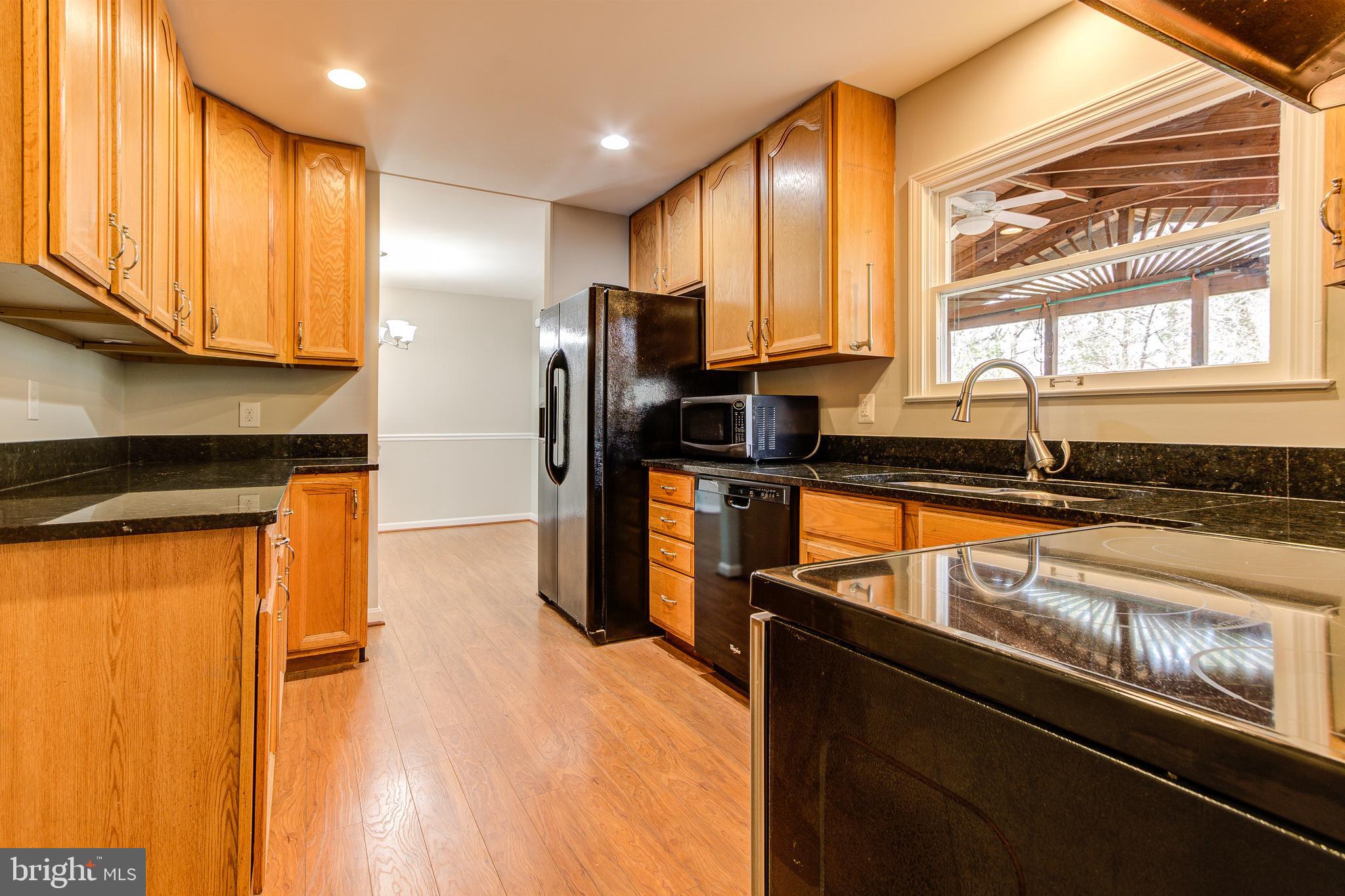 512 West Nettle Tree Road Sterling, VA 20164 - Photo 13 of 31 Gallery Image 13