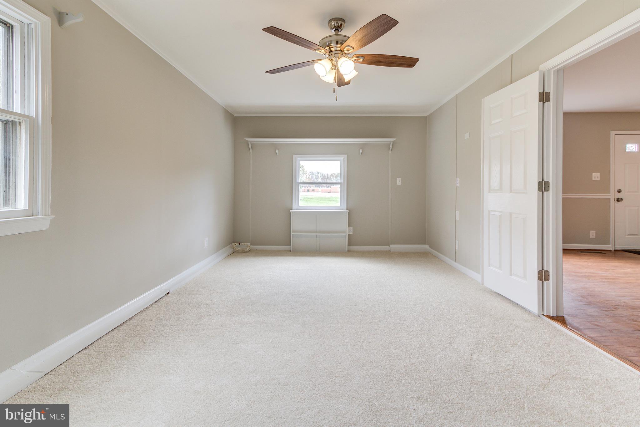 512 West Nettle Tree Road Sterling, VA 20164 - Photo 16 of 31 Gallery Image 16