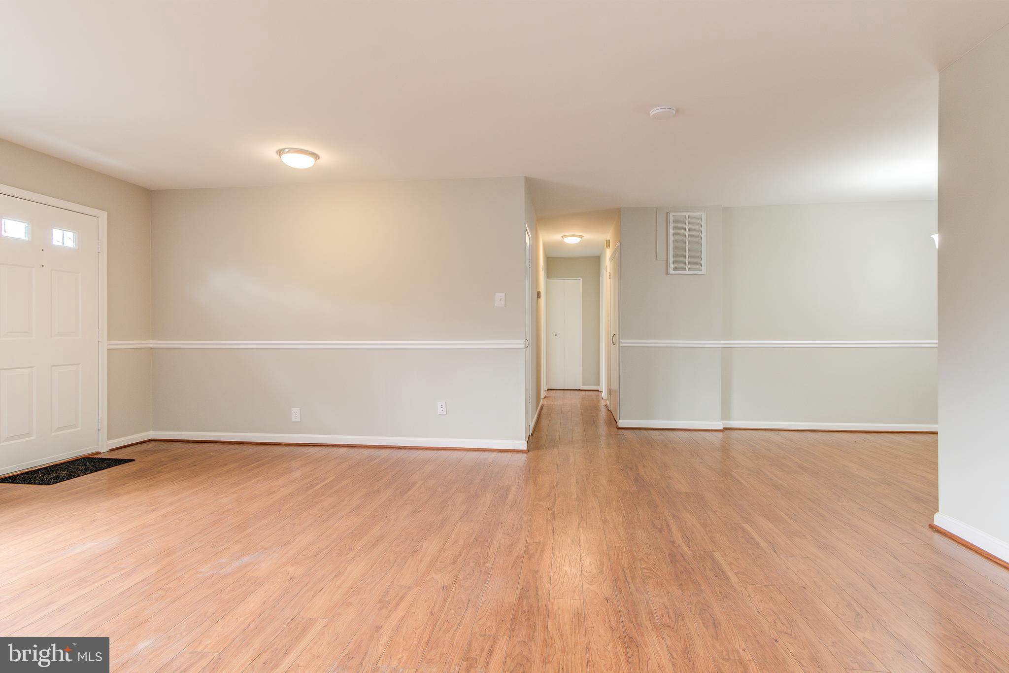 512 West Nettle Tree Road Sterling, VA 20164 - Photo 5 of 31 Gallery Image 5