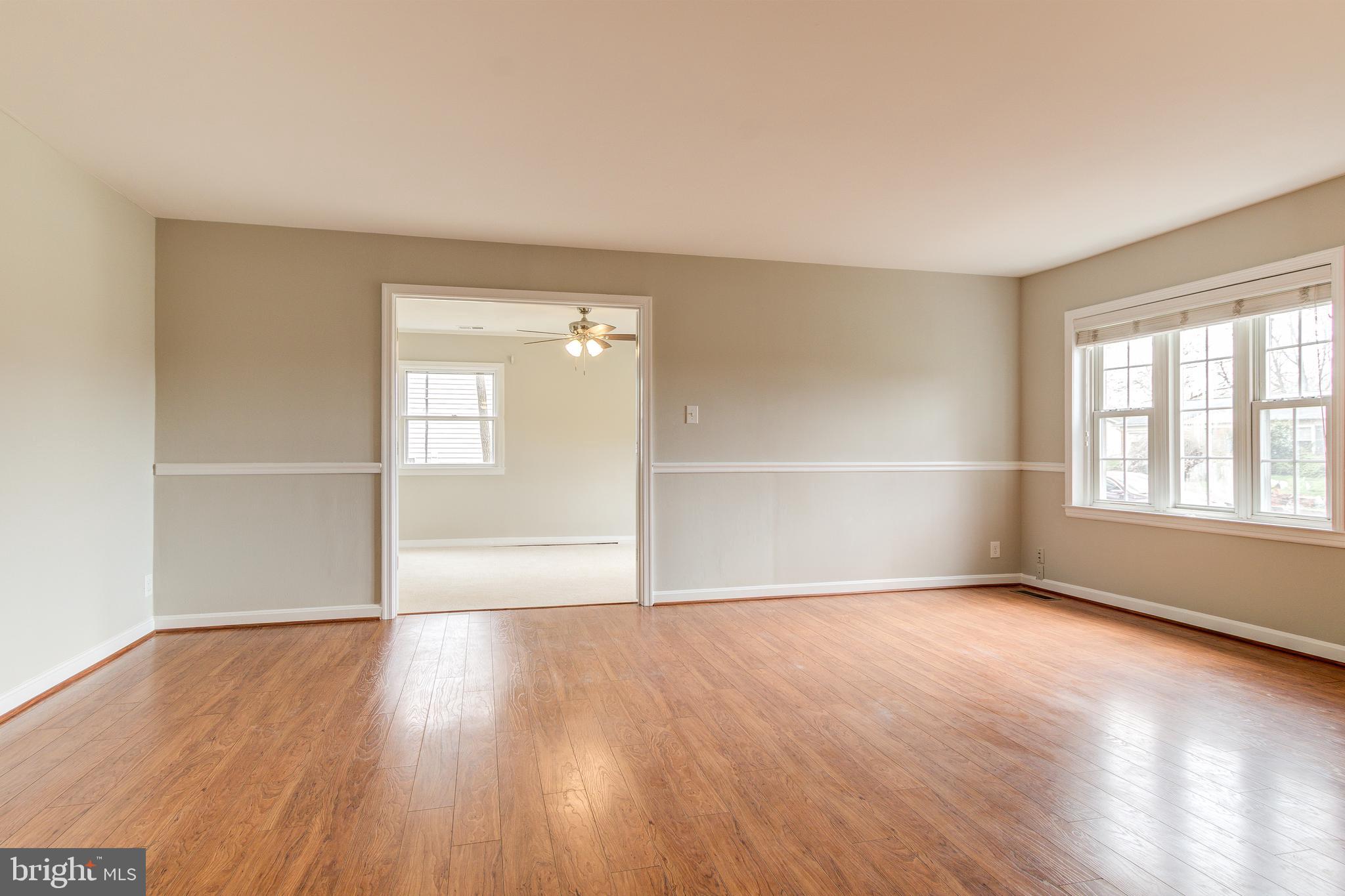 512 West Nettle Tree Road Sterling, VA 20164 - Photo 7 of 31 Gallery Image 7