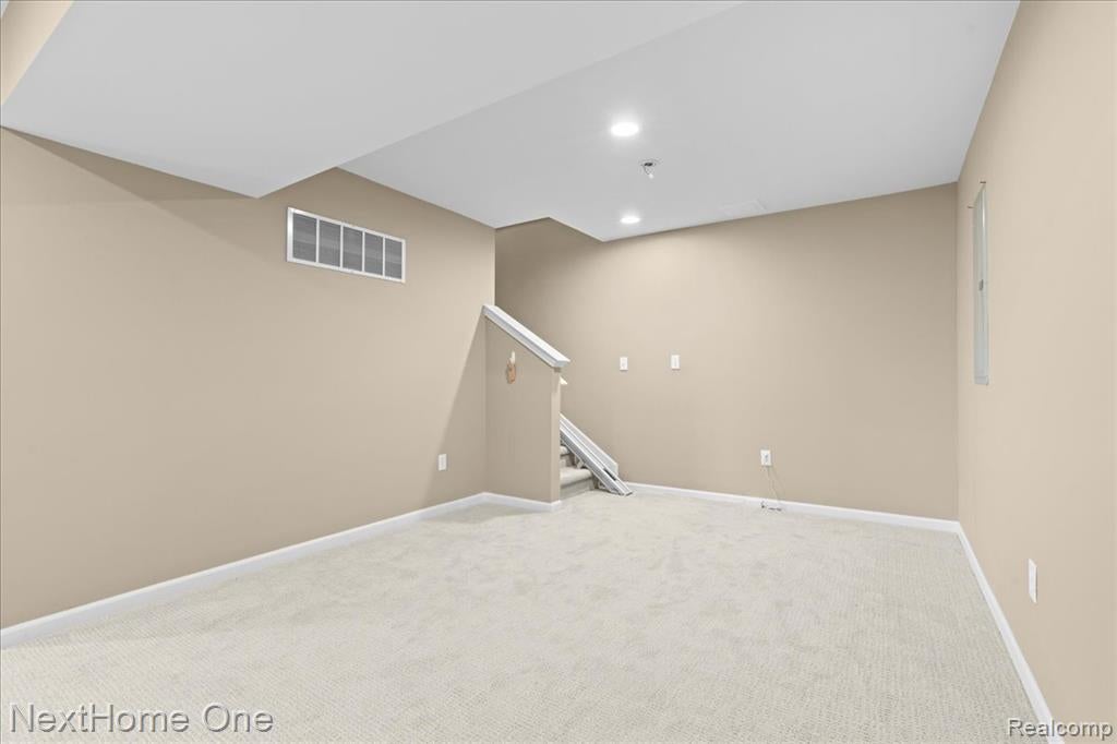 10083 Ridge Run Street, Unit 24 Howell, MI 48855 - Photo 16 of 27 Gallery Image 16