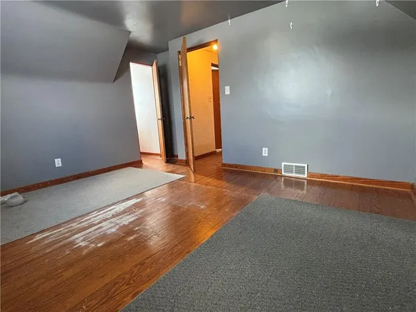 $184,900 | 205 Broadway Street, West Newton, PA 15089