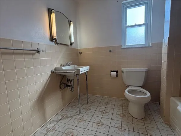 $184,900 | 205 Broadway Street, West Newton, PA 15089