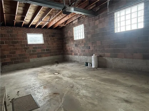 $184,900 | 205 Broadway Street, West Newton, PA 15089